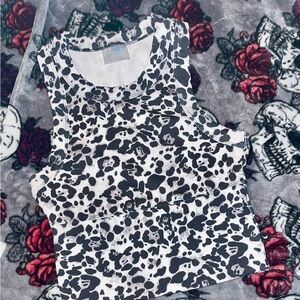 Jessica Simpson Black and White Patterned Muscle Tee